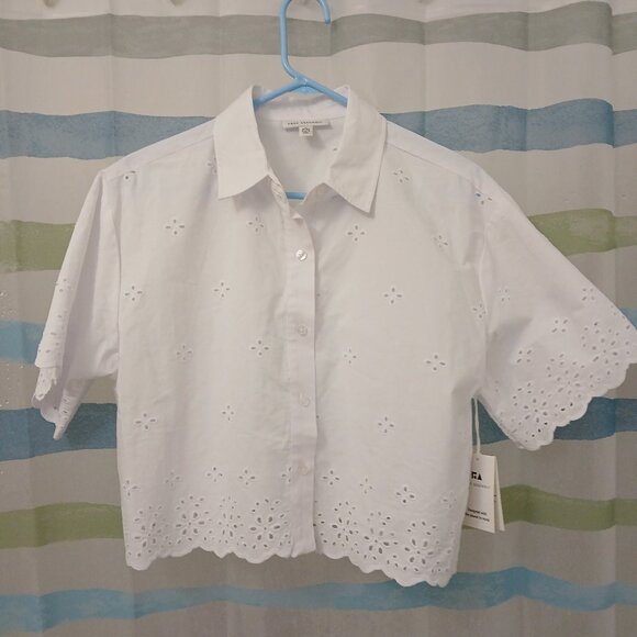 Free Assembly White Eyelet Short Sleeve Cropped Button Down Shirt M - Picture 1 of 6